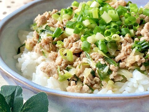 簡単♫皮なし餃子丼♫